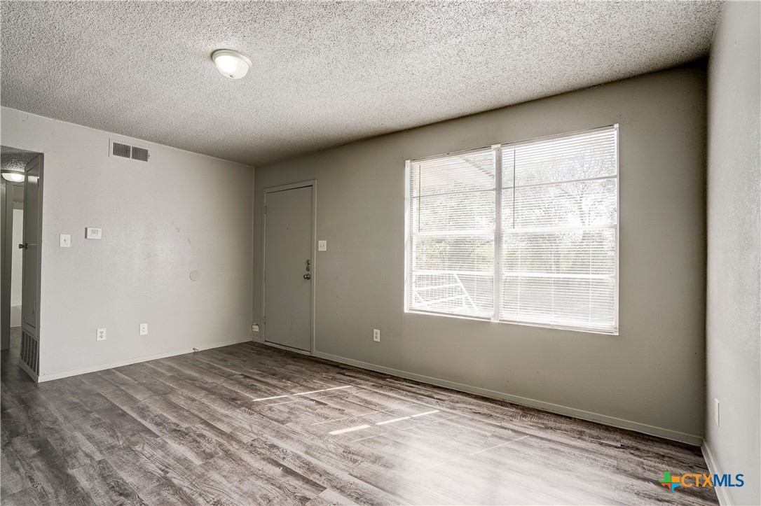 714 Martindale Road San Marcos, TX 78666 - Photo 5 of 23