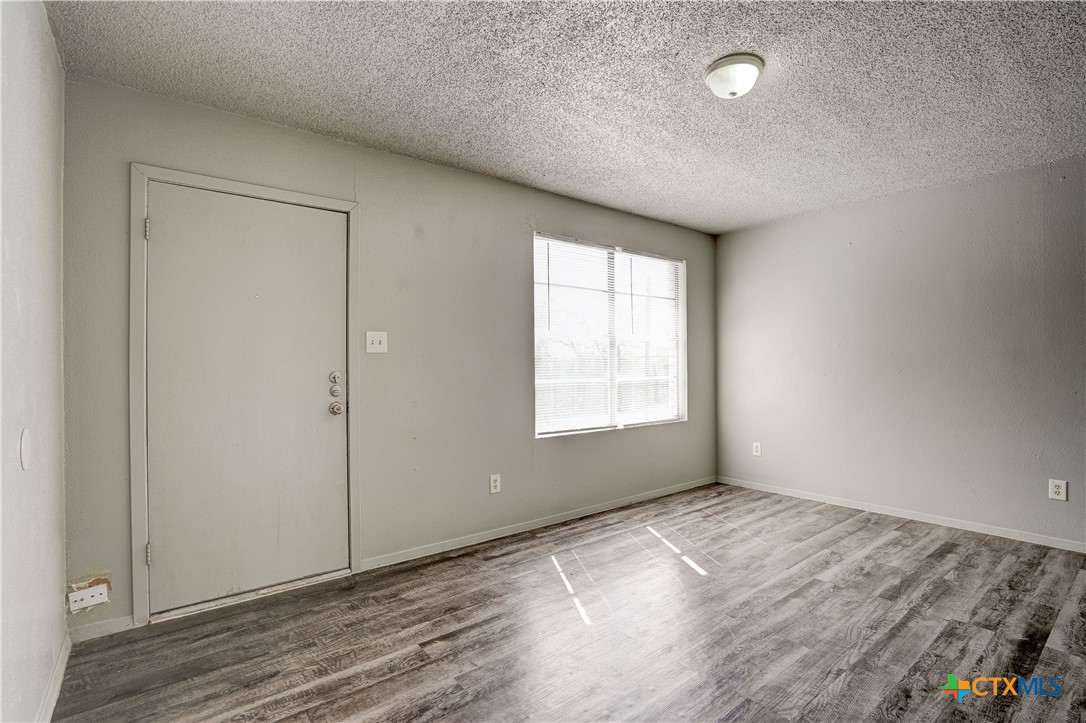 714 Martindale Road San Marcos, TX 78666 - Photo 7 of 23