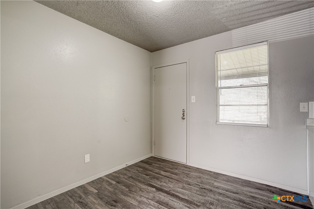 714 Martindale Road San Marcos, TX 78666 - Photo 8 of 23