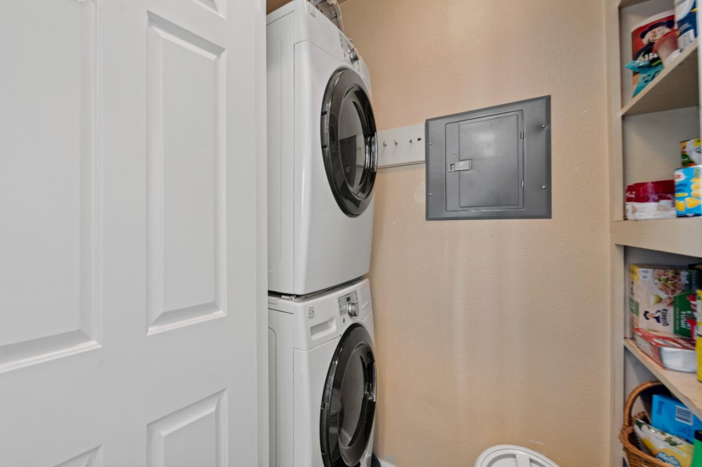 1061 Riker Street, Unit 1 Salinas, CA 93901 - Photo 4 of 14 Gallery Image 4