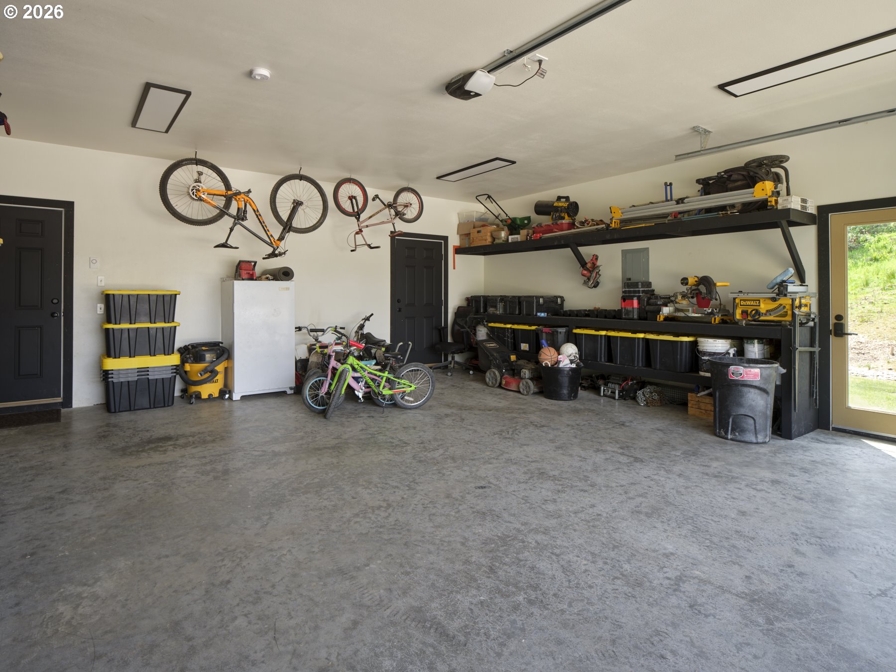 312 Little Valley Lane Castle Rock, WA 98611 - Photo 36 of 48 Garage