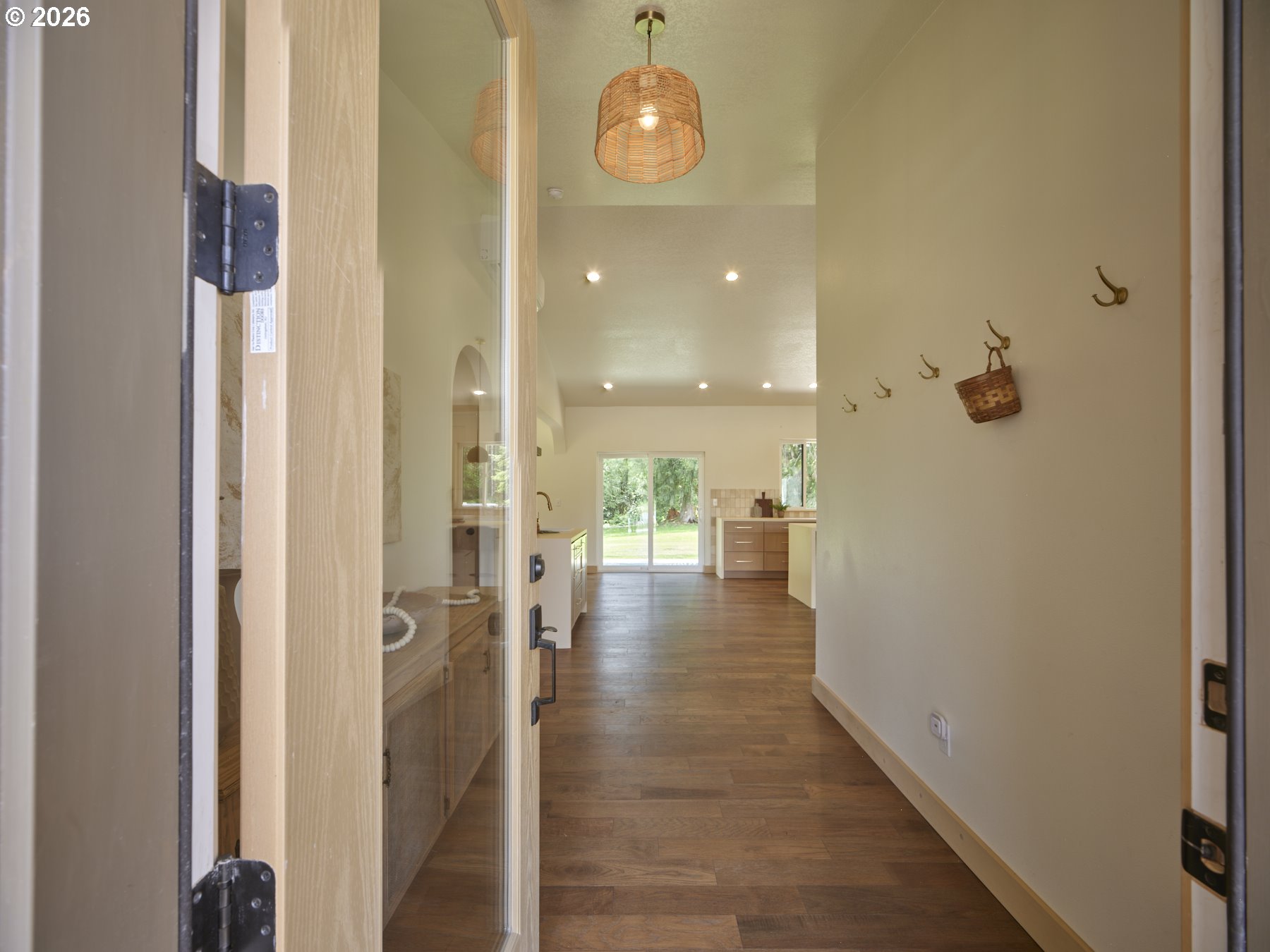 312 Little Valley Lane Castle Rock, WA 98611 - Photo 5 of 48 Entrance/Foyer