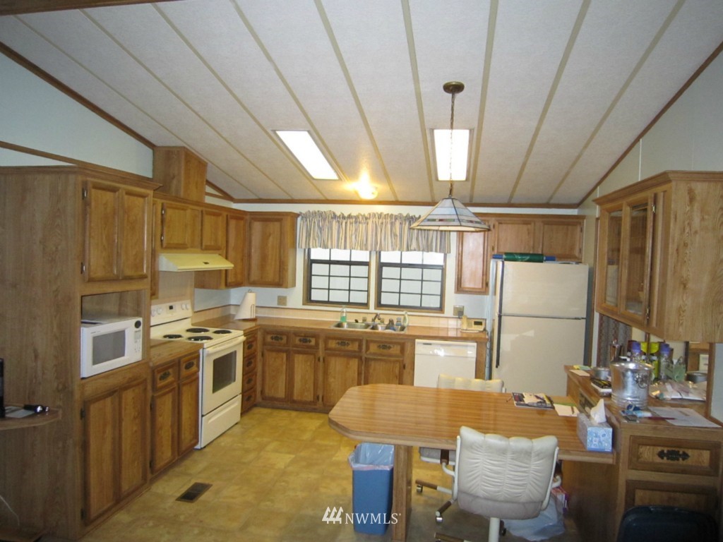 375 Union Avenue Southeast, Unit 140 Renton, WA 98059 - Photo 2 of 15 Gallery Image 2