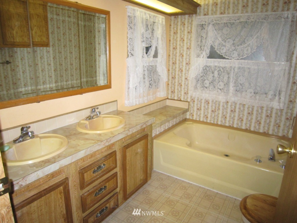 375 Union Avenue Southeast, Unit 140 Renton, WA 98059 - Photo 4 of 15 Gallery Image 4