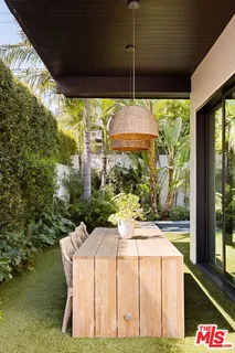 $4,050,000 | 157 South Lucerne Boulevard, Los Angeles, CA 90004