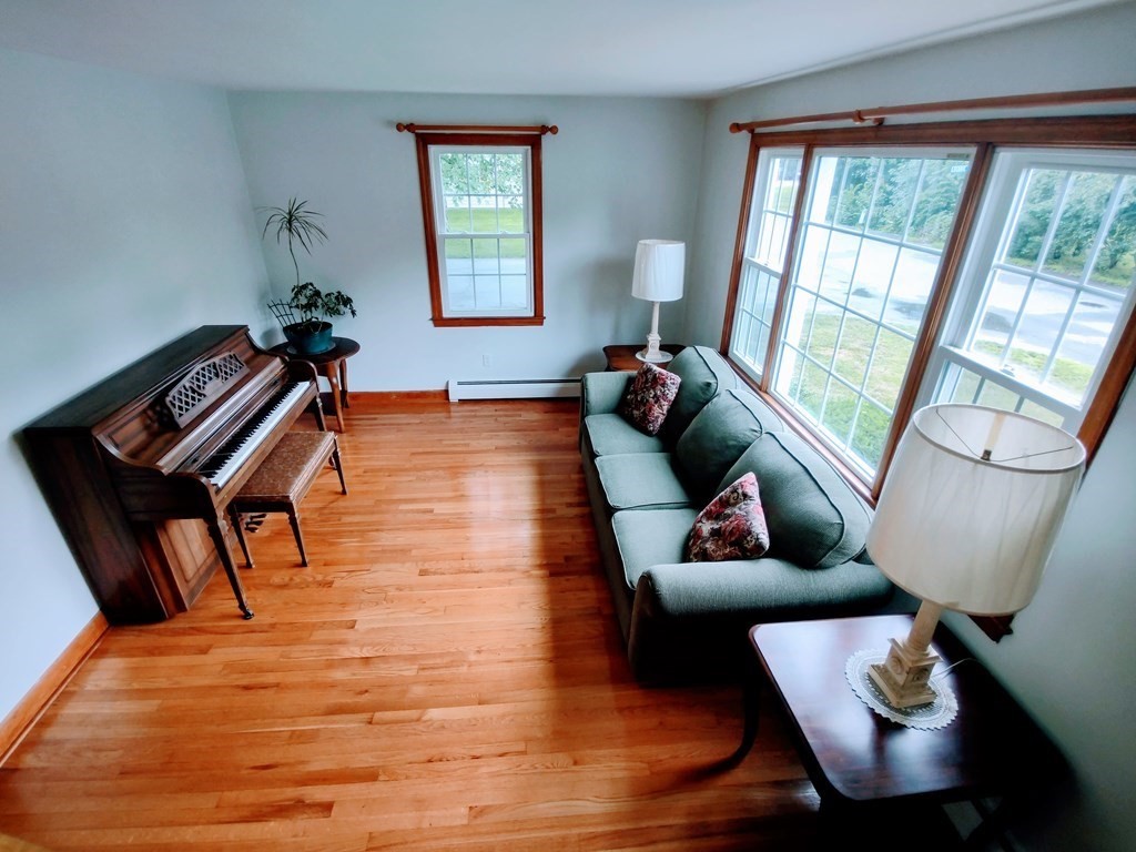 37 Brookside Road Somerset, MA 02726 - Photo 11 of 41 Gallery Image 11
