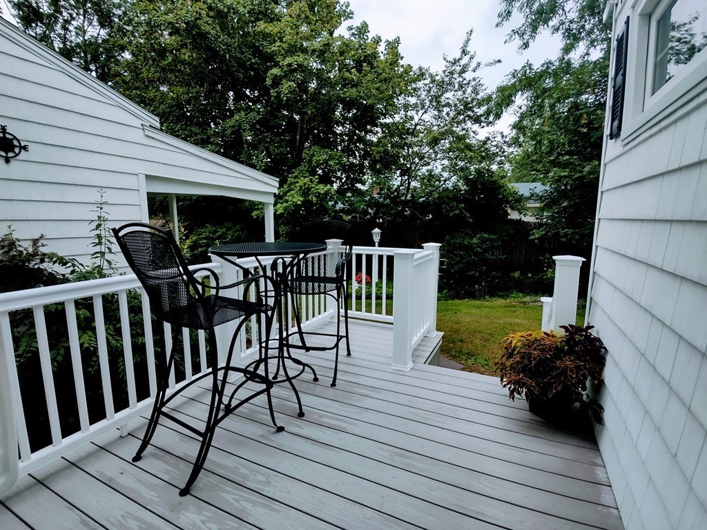 37 Brookside Road Somerset, MA 02726 - Photo 7 of 41 Gallery Image 7