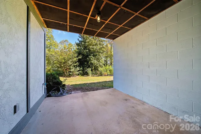 $389,500 | 19 Heron Cove Loop, Hickory, NC 28601