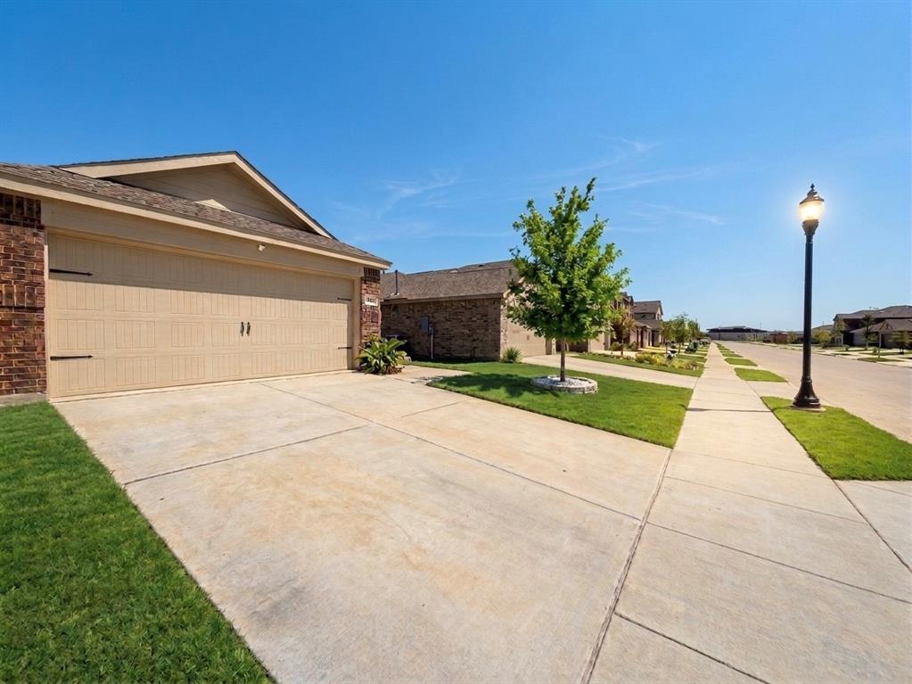 14033 Earlham Street Pilot Point, TX 76258 - Photo 20 of 32