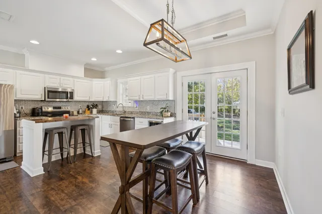 $440,000 | 412 Vine Street South, Wartrace, TN 37183