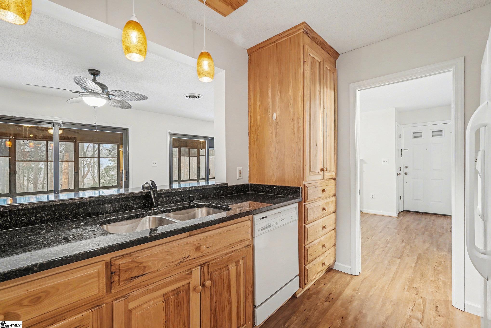 1709 Leeward Road Anderson, SC 29625 - Photo 6 of 24