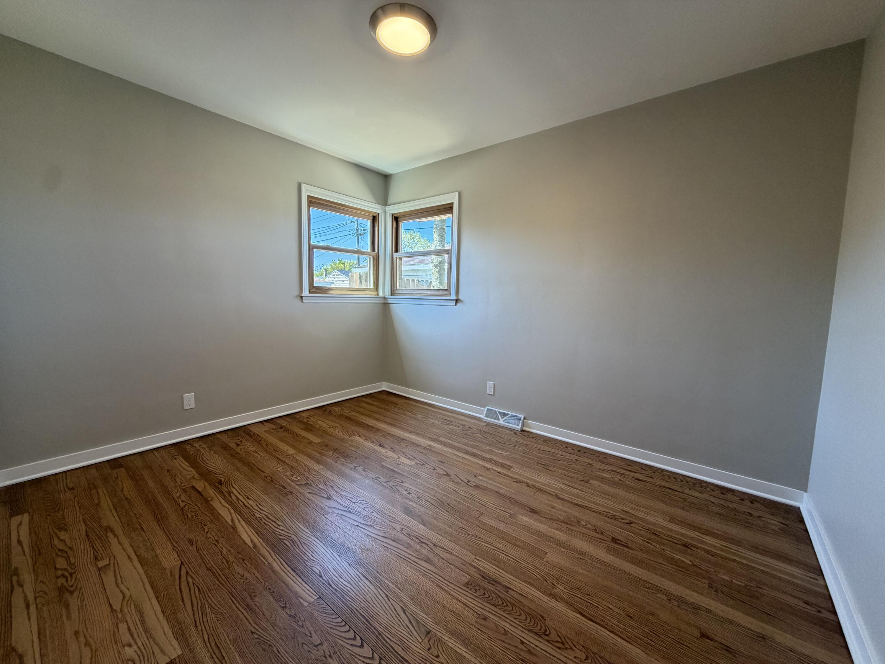 1010 Shorecrest Drive Racine, WI 53402 - Photo 10 of 14 Bedroom 2