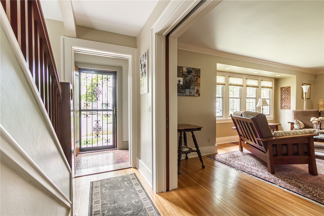 77 Highland Parkway Rochester, NY 14620 - Photo 3 of 31