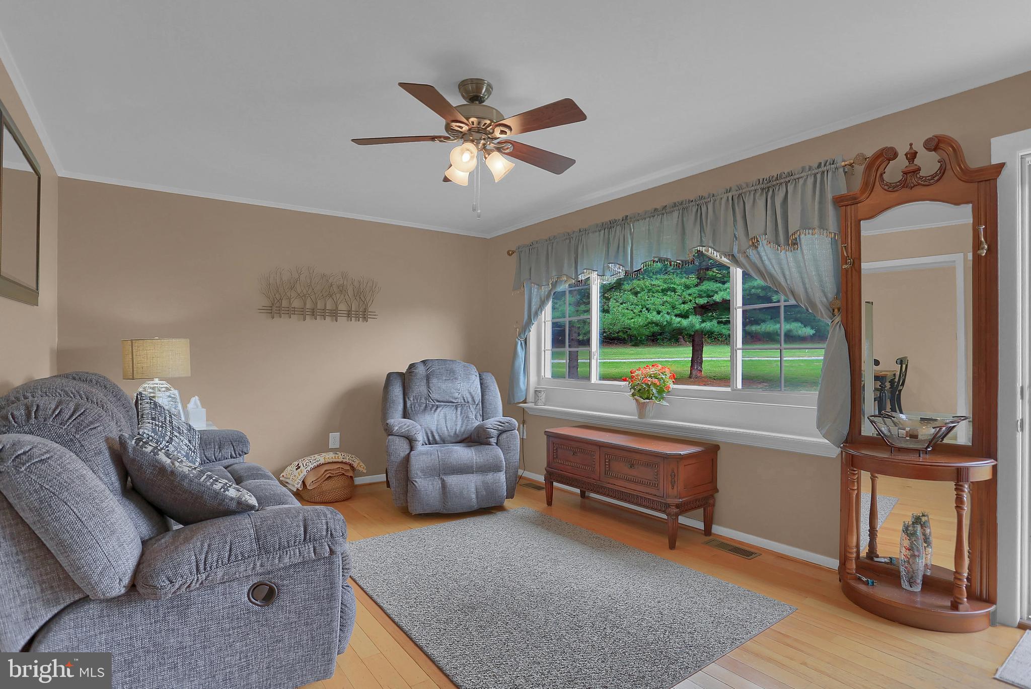152 Barnhart Road Westminster, MD 21158 - Photo 4 of 42 Gallery Image 4