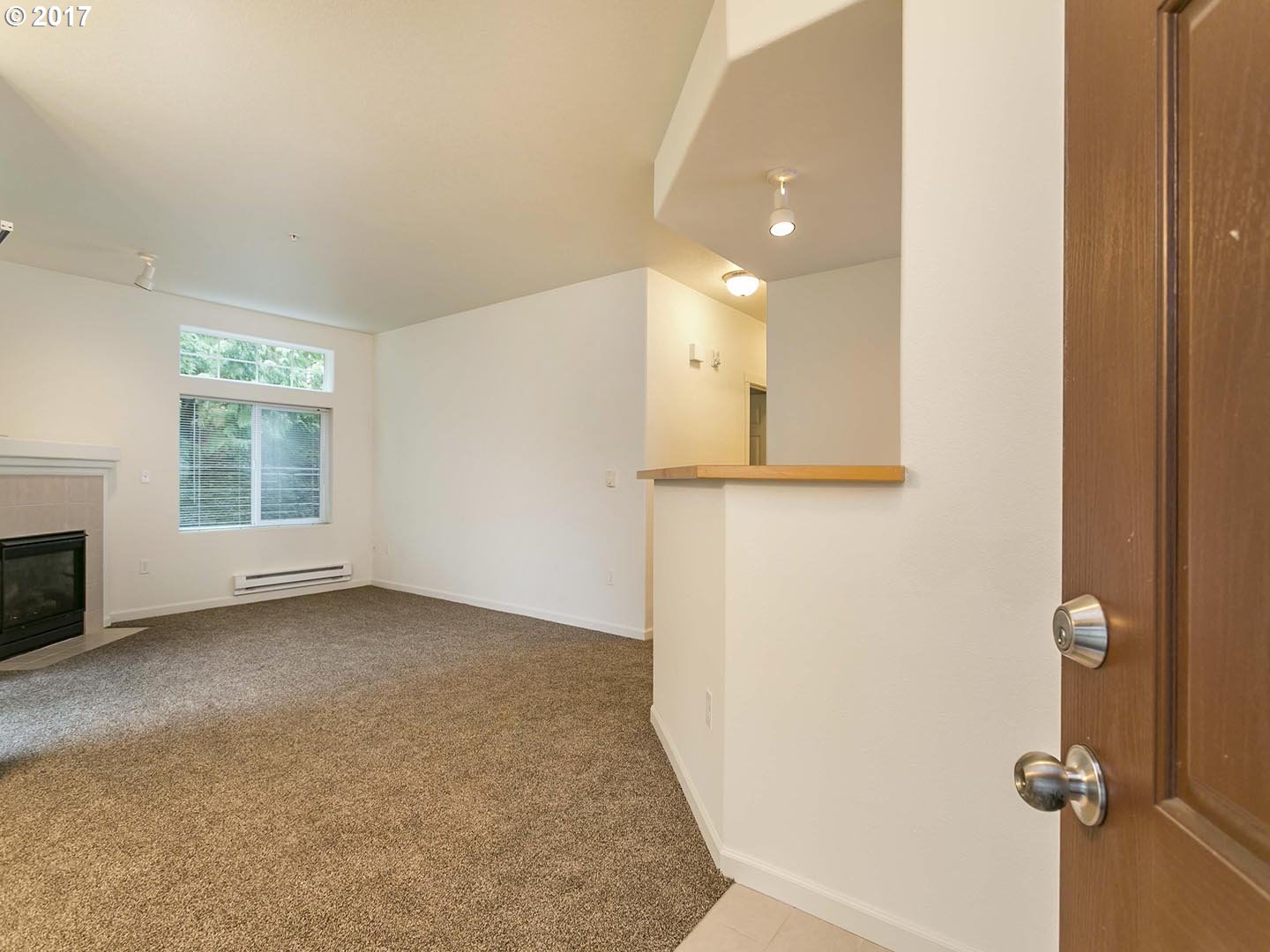 14830 Southwest Sandhill Loop, Unit 101 Beaverton, OR 97007 - Photo 4 of 32
