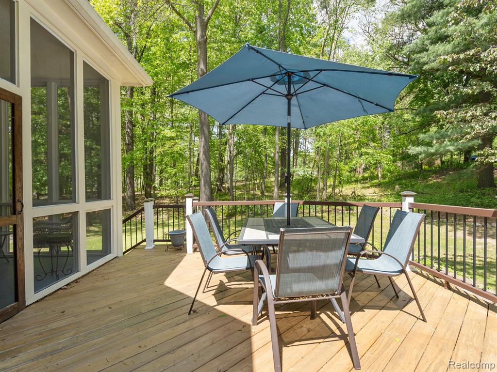 1331 Avon Circle West Rochester Hills, MI 48309 - Photo 39 of 54