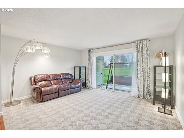$250,000 | 1302 Northeast Hogan Drive, Gresham, OR 97030