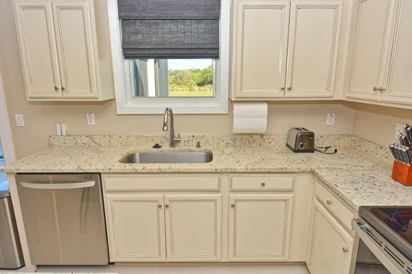 $2,800 | 3524 Carriage Pointe Circle, Fort Pierce, FL 34981