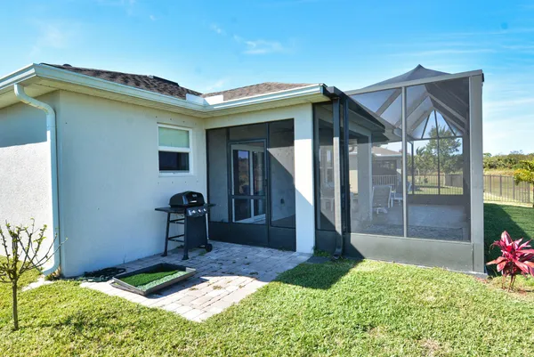 $2,800 | 3524 Carriage Pointe Circle, Fort Pierce, FL 34981