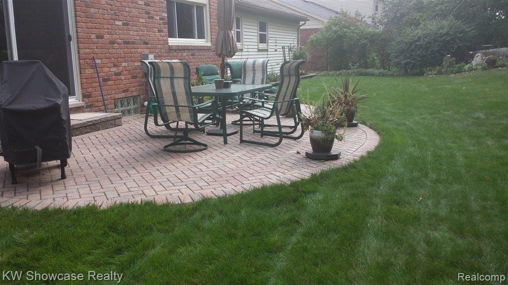 35787 Congress Road Farmington, MI 48335 - Photo 17 of 18 20130920_131425.jpg