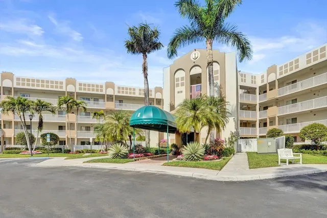 $249,900 | 7763 Southampton Terrace, Unit 403, Tamarac, FL 33321