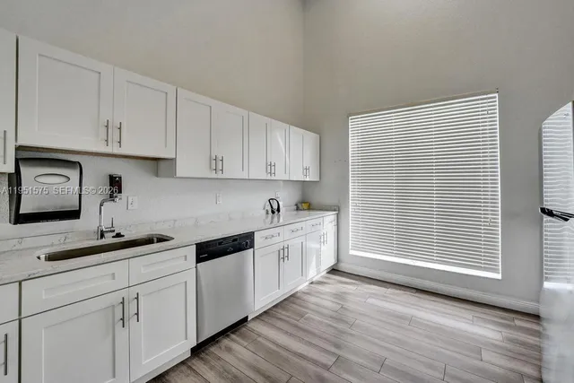 $249,900 | 7763 Southampton Terrace, Unit 403, Tamarac, FL 33321