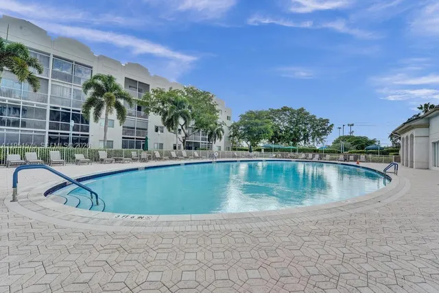 $249,900 | 7763 Southampton Terrace, Unit 403, Tamarac, FL 33321