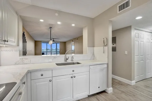 $249,900 | 7763 Southampton Terrace, Unit 403, Tamarac, FL 33321