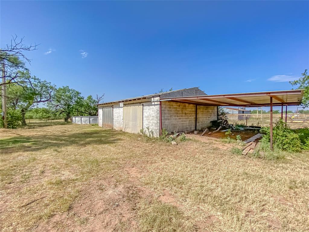1195 County Road 415 Merkel, TX 79536 - Photo 37 of 40