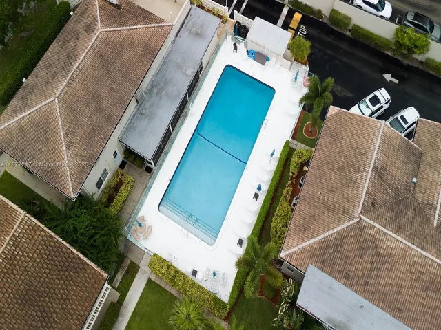 $1,500 | 2121 Northeast 42nd Court, Unit 202C, Lighthouse Point, FL 33064