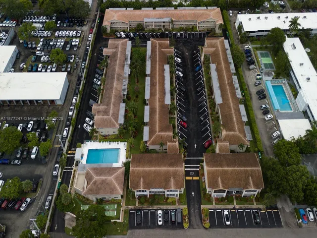 $1,500 | 2121 Northeast 42nd Court, Unit 202C, Lighthouse Point, FL 33064