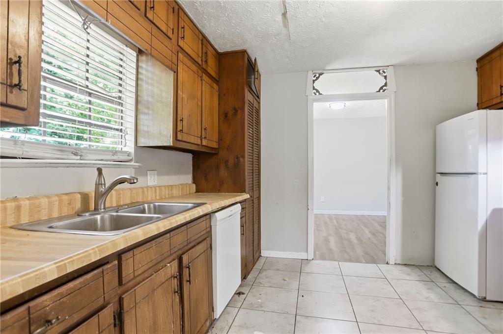3848 Valley Brook Road Snellville, GA 30039 - Photo 16 of 47