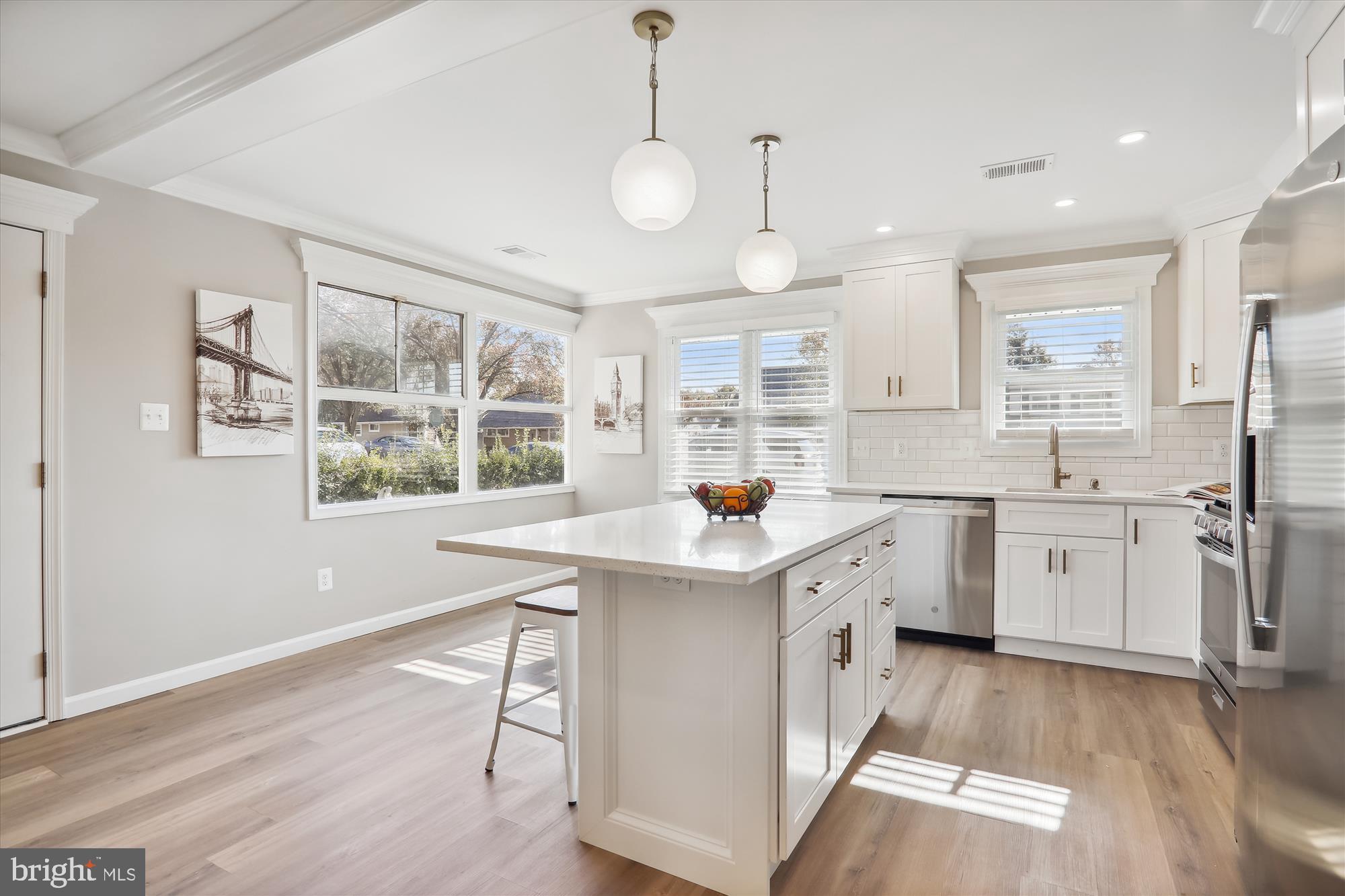 9936 Cottrell Terrace Silver Spring, MD 20903 - Photo 4 of 43 Gallery Image 4