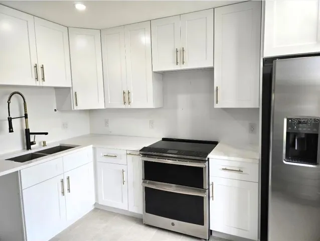 $2,550 | 5347 Emerald Isle Drive, Unit 1019, Orlando, FL 32812