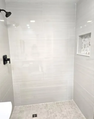 $2,550 | 5347 Emerald Isle Drive, Unit 1019, Orlando, FL 32812