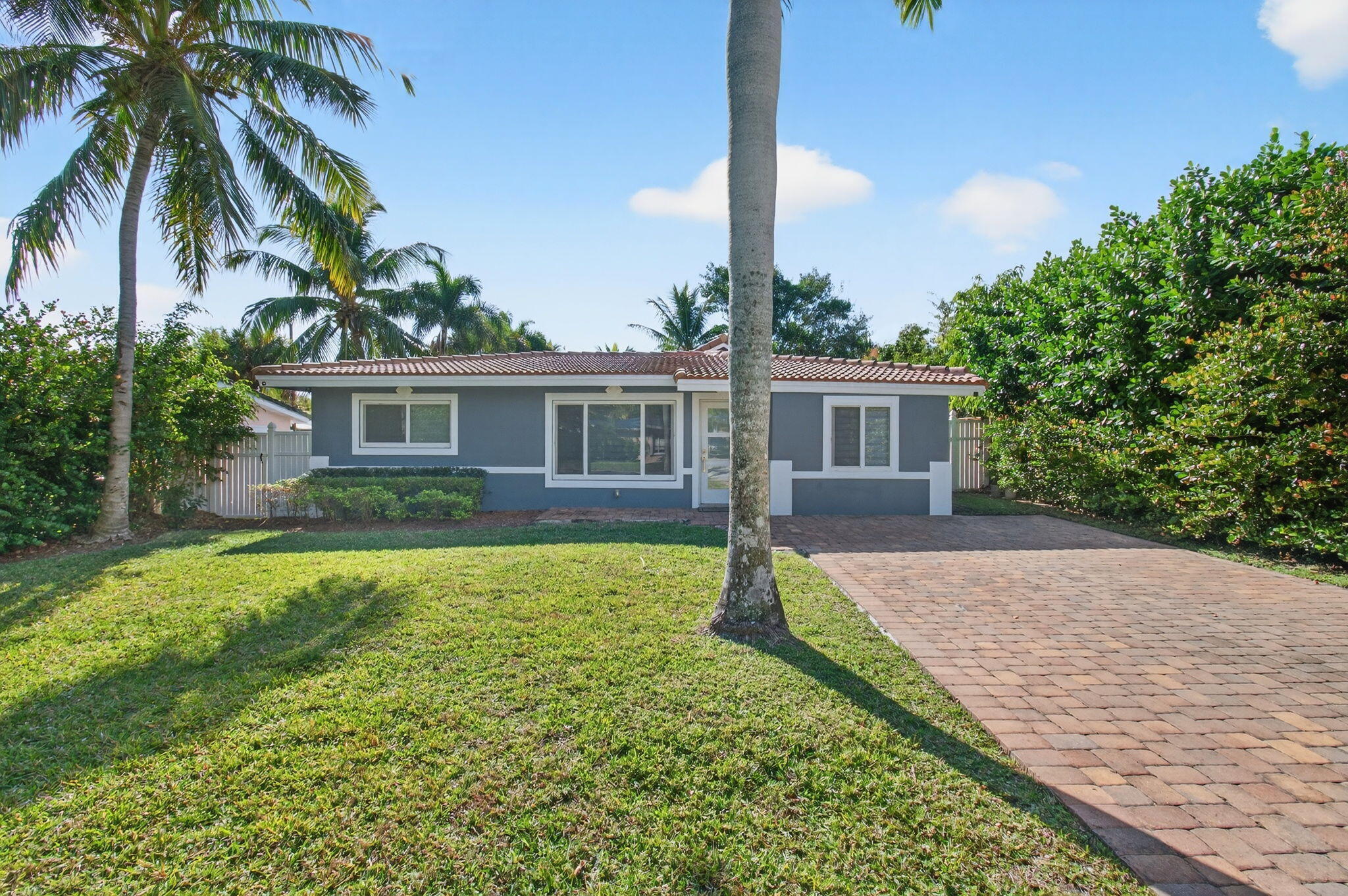 360 Southwest 2nd Street Boca Raton, FL 33432 - Photo 5 of 100 4-web-or-mls-DSC_6423