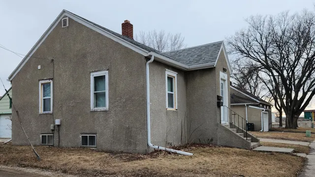 $269,000 | 735 14th Street North, Fargo, ND 58102