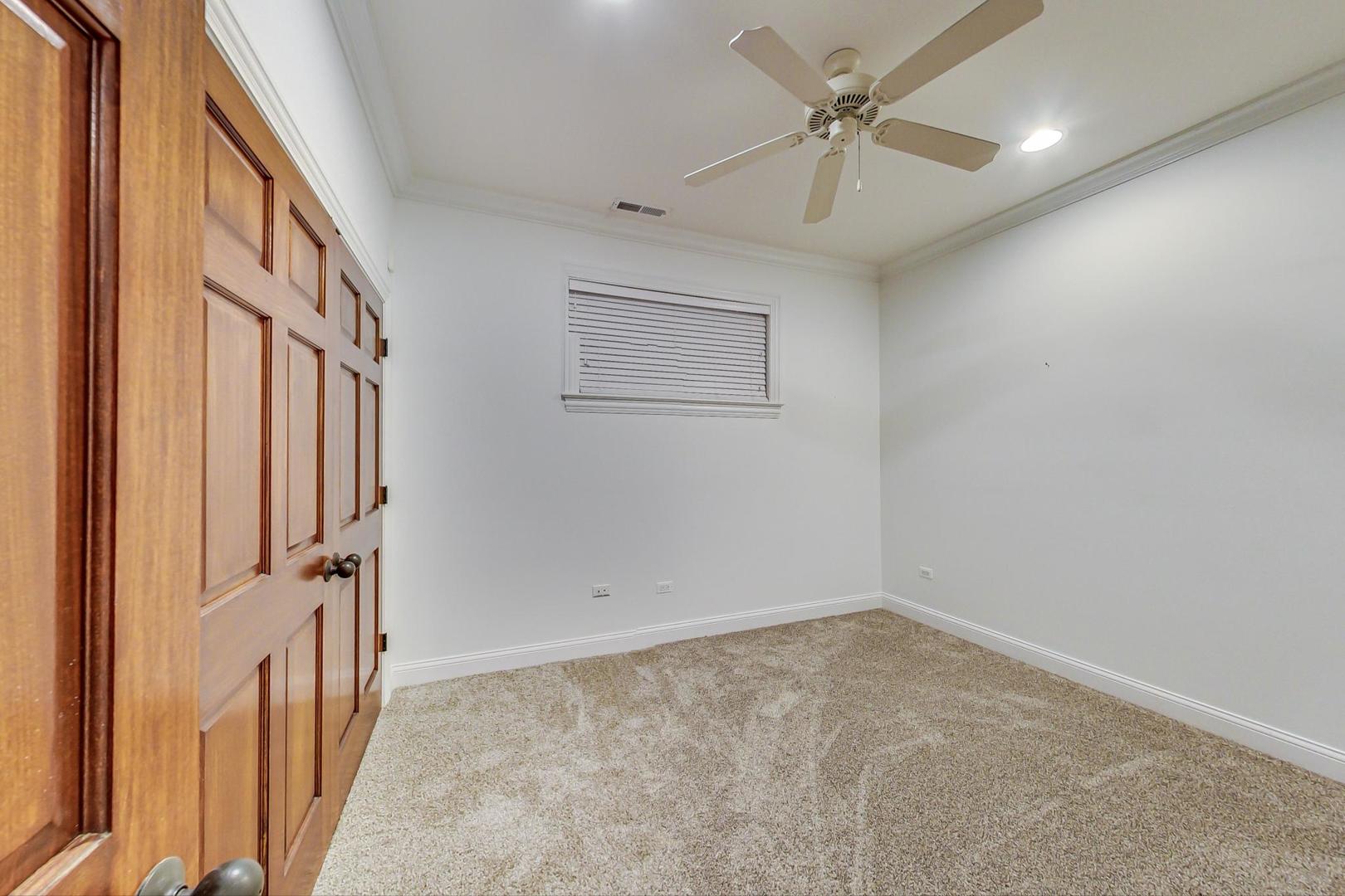2346 West Roscoe Street, Unit 1 Chicago, IL 60618 - Photo 33 of 37