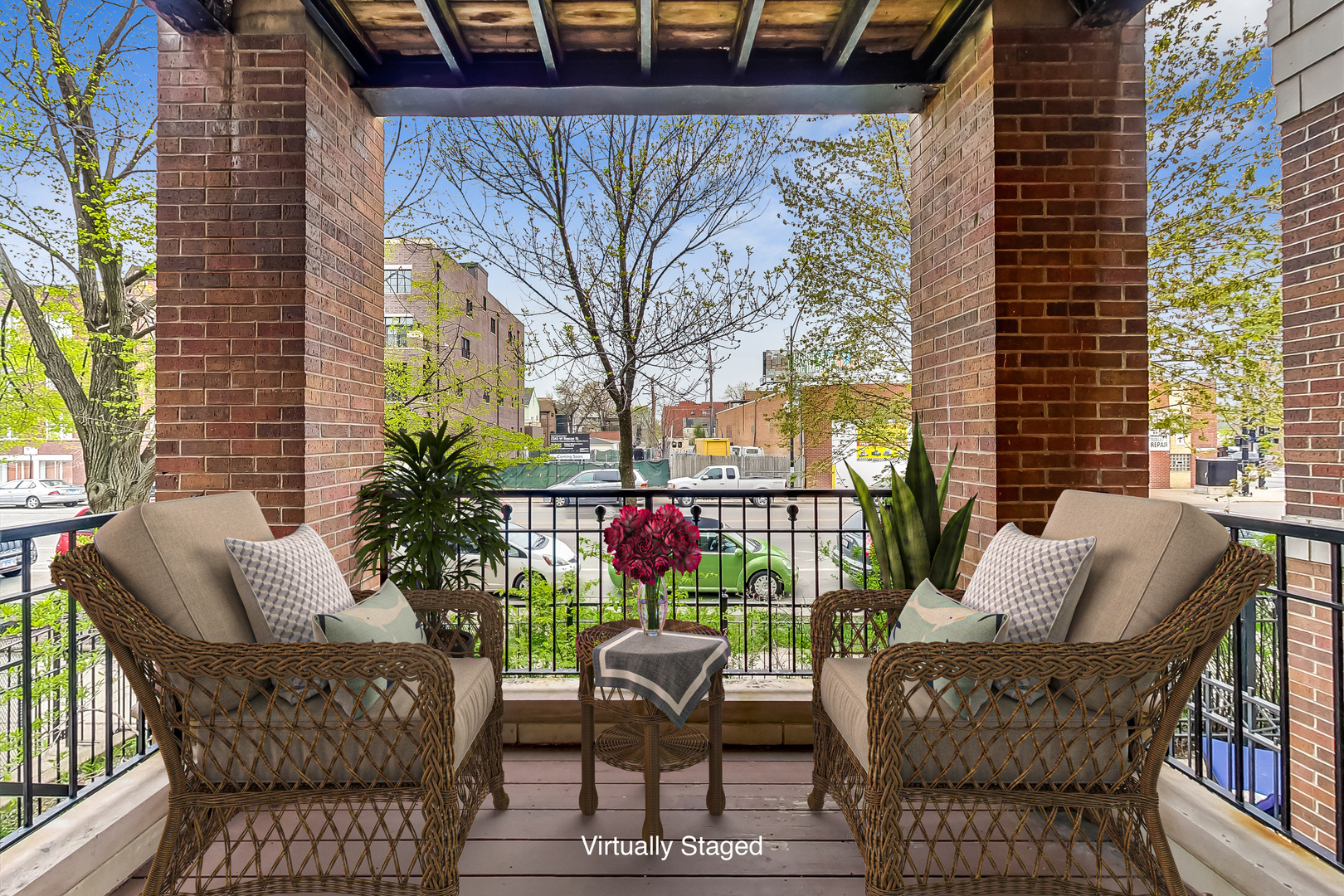 2346 West Roscoe Street, Unit 1 Chicago, IL 60618 - Photo 5 of 37