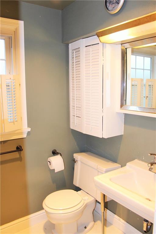 2824 Reiter Road Pittsburgh, PA 15235 - Photo 14 of 18 Upper Full Bath