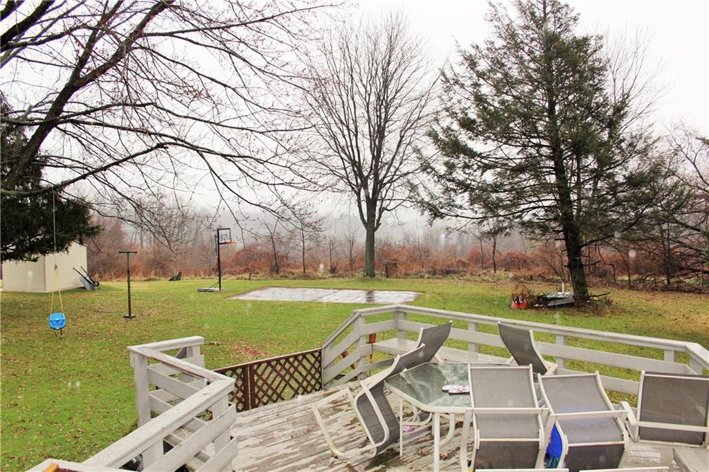 2824 Reiter Road Pittsburgh, PA 15235 - Photo 15 of 18 Deck