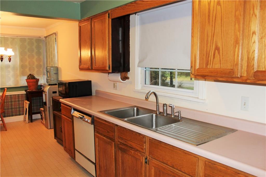 2824 Reiter Road Pittsburgh, PA 15235 - Photo 4 of 18 Gallery Image 4
