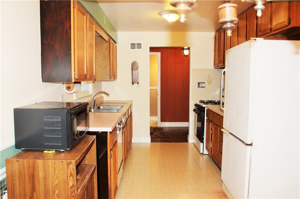 2824 Reiter Road Pittsburgh, PA 15235 - Photo 6 of 18 Gallery Image 6