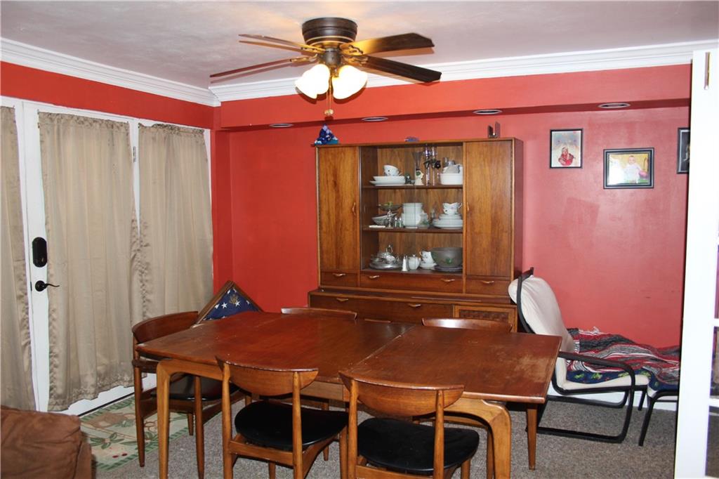 2824 Reiter Road Pittsburgh, PA 15235 - Photo 10 of 18 Dining Room