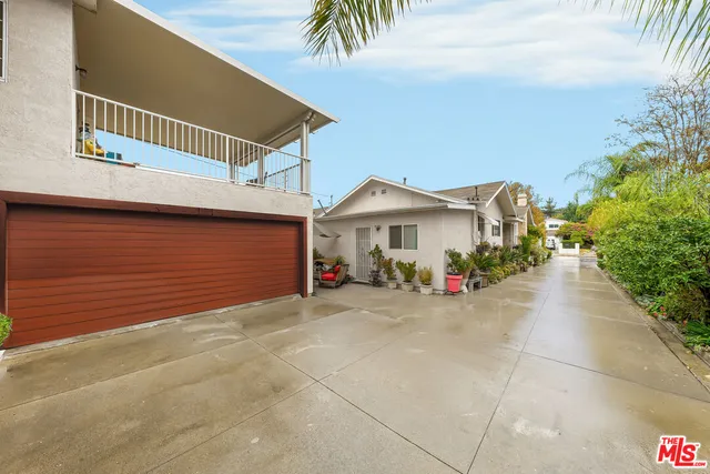 a view of a house with a outdoor space