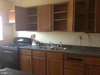 4825 Greencrest Road Baltimore, MD 21206 - Photo 4 of 8 Kitchen