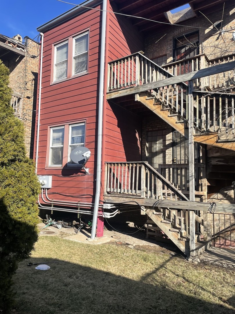 7824 South Ridgeland Avenue Chicago, IL 60649 - Photo 2 of 5