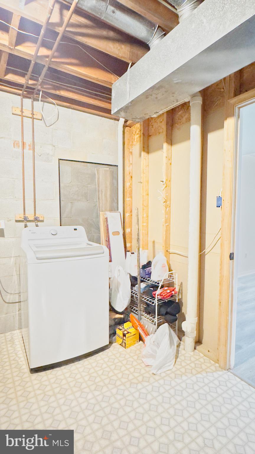 1539 Stoney Beach Way Curtis Bay, MD 21226 - Photo 35 of 46 Laundry Room
