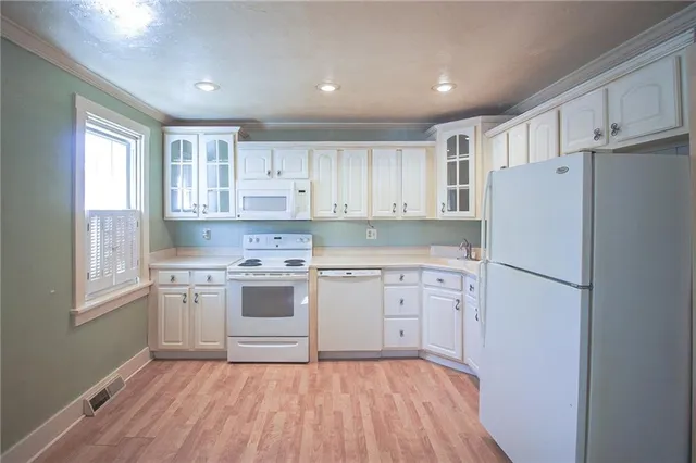 $250,000 | 388 Porte Street, Oakmont, PA 15139