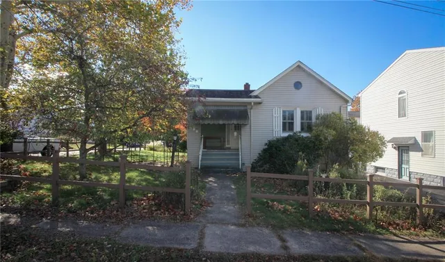 $250,000 | 388 Porte Street, Oakmont, PA 15139